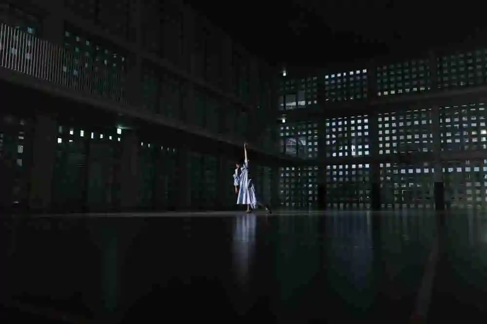 佳能发布恒定F2.8光圈轻量化超广角变焦镜头RF16-28mm F2.8 IS STM
