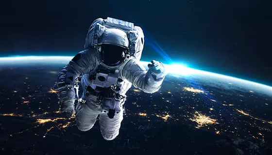 在太空中漂浮的宇航员图片素材(JPG)二