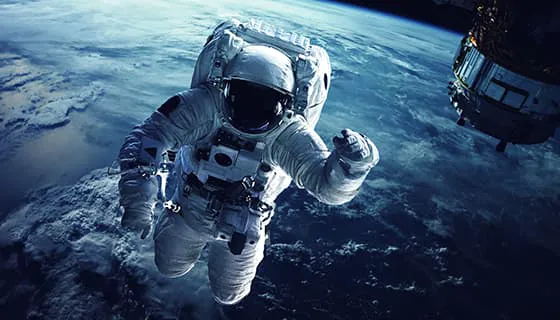 在太空中漂浮的宇航员图片素材(JPG)六