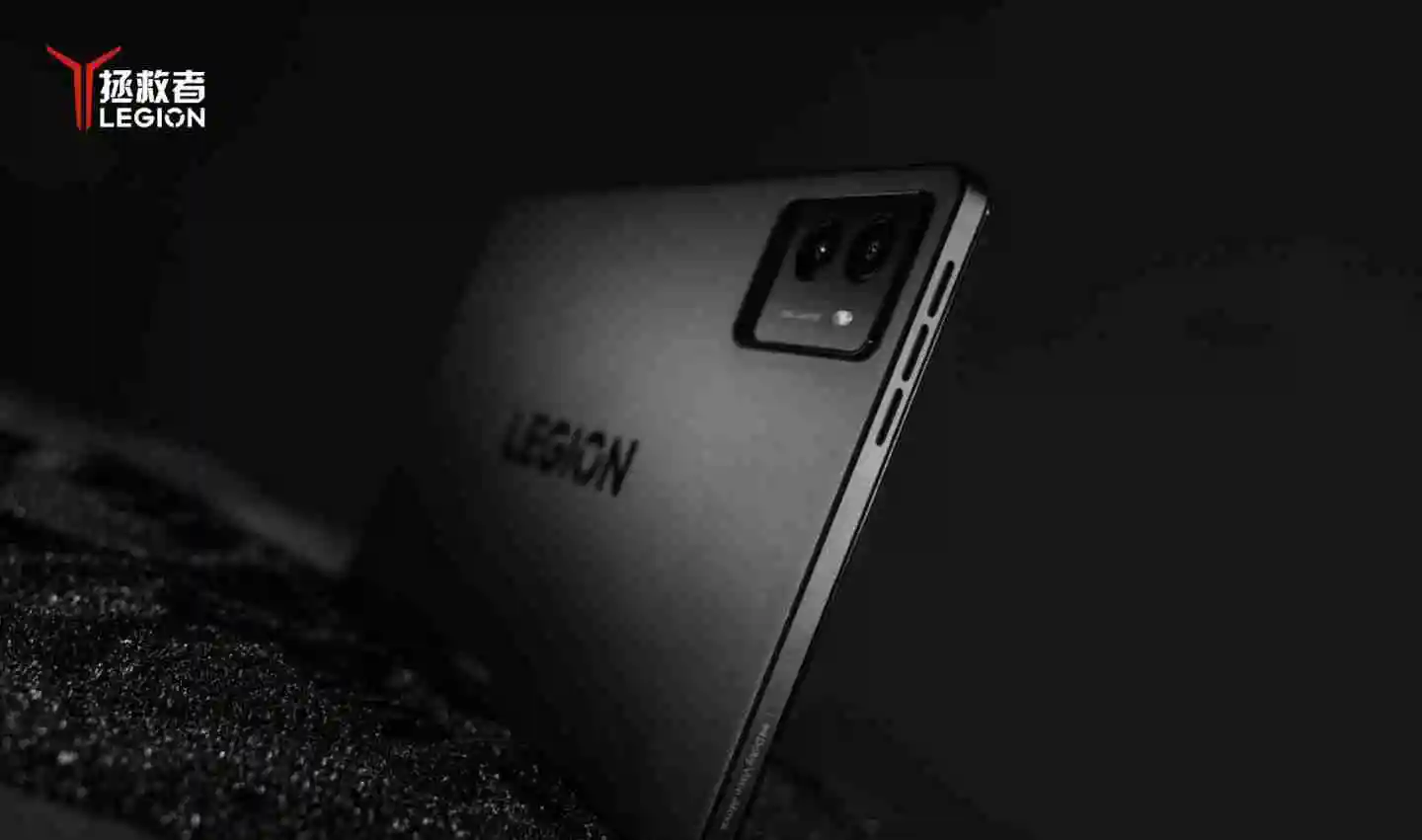 联想拯救者全新 Y700 平板搭载乾坤散热架构：VC 面积 10004mm²，号称比手机屏幕大