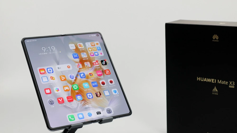 以轻薄耐用颠覆传统折叠体验,华为Mate X3评测