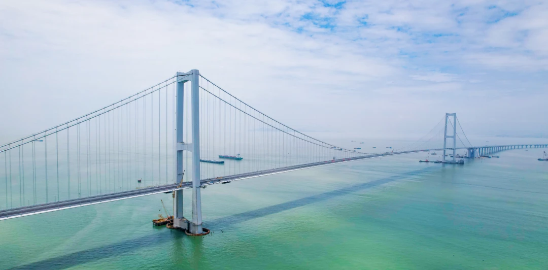 “世界级跨海集群工程”深中通道历经 7 年建设今日通过交工验收，本月底开通运营