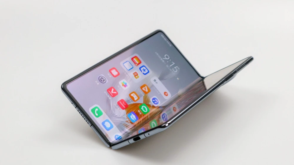 以轻薄耐用颠覆传统折叠体验,华为Mate X3评测