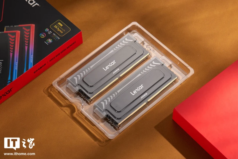 雷克沙战神之翼 ARES RGB DDR5 8000 内存图赏：炫彩白翼支持 RGB