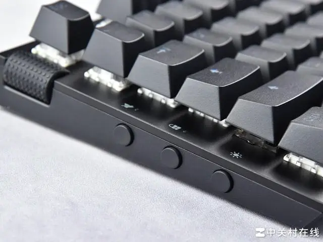 NZXT Function 2 键盘评测 极简也能堆料 