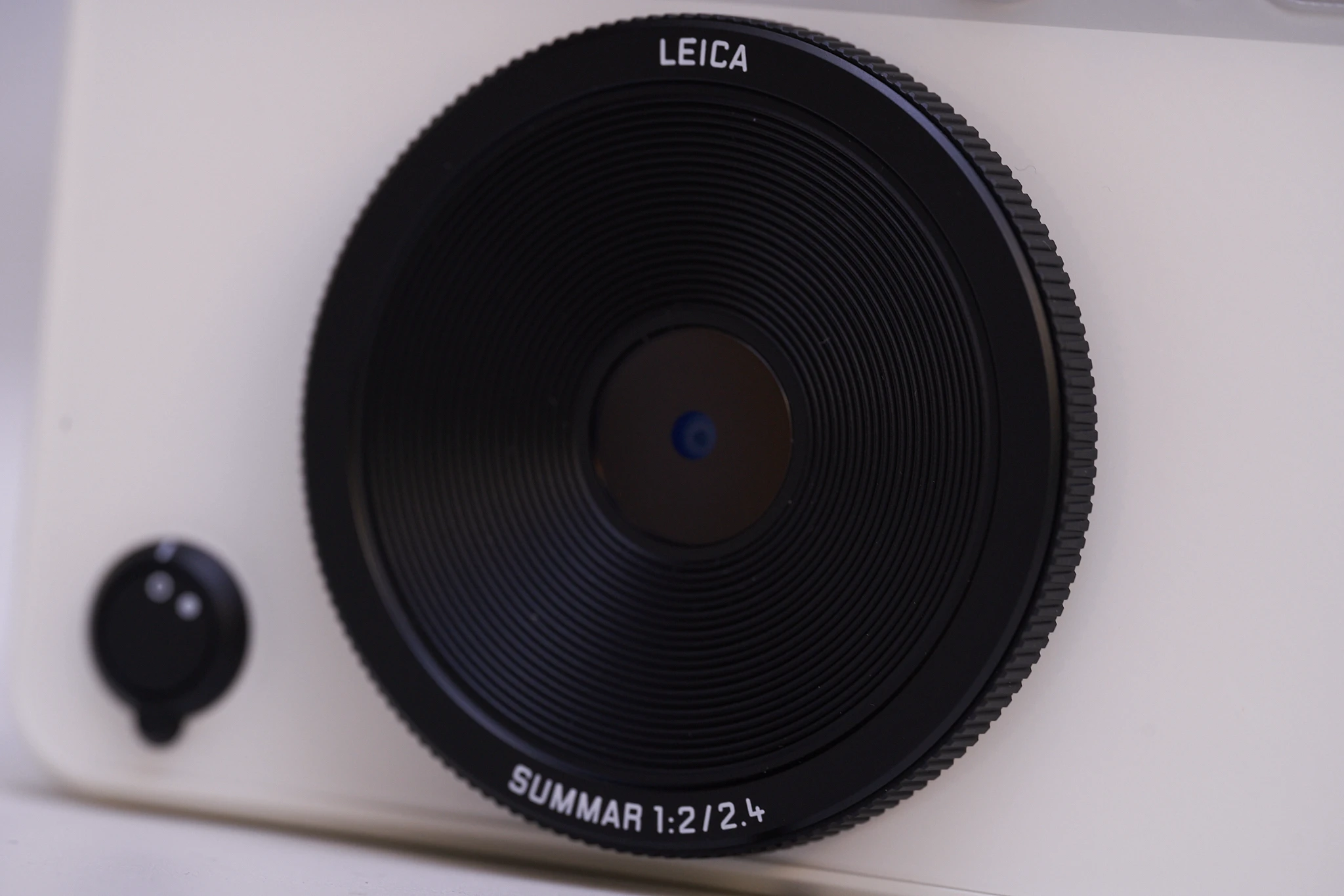 徕卡Sofort 2深度体验：徕卡味很足，但画质太烂了