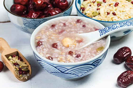 一碗满满的美味八宝粥图片素材(JPG)