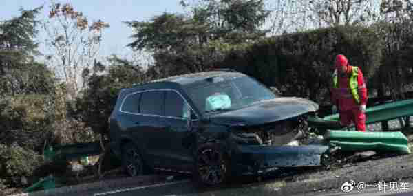 问界M7高速被大货车撞击车主发声：继续买 能保命